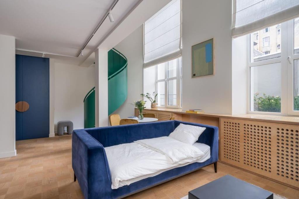 Apartamento Designer Loft In The City Center Riga Exterior foto