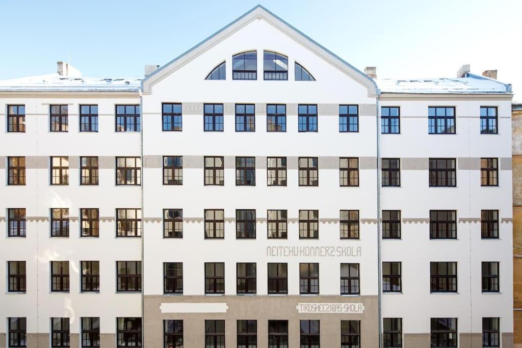 Apartamento Designer Loft In The City Center Riga Exterior foto